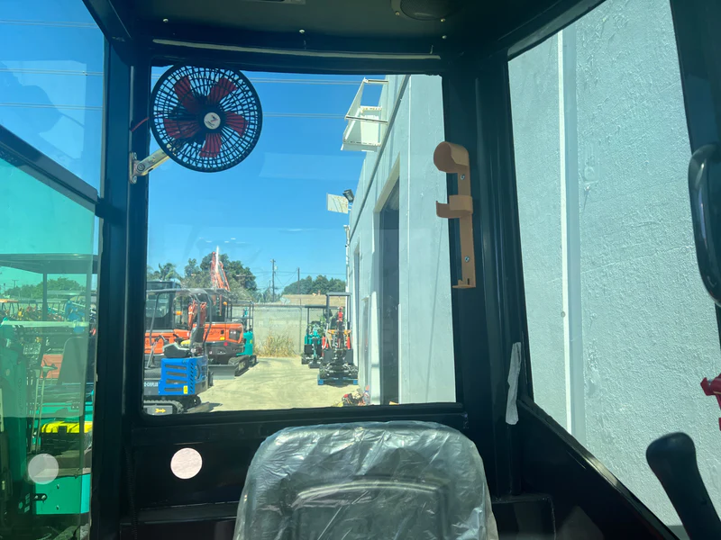 2.8 Ton Kubota Diesel Engine Mini Excavator W/ Enclosed Cab | QK30K